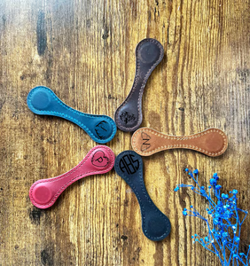 Marcapáginas de Cuero Crazy Horse Hecho a Mano Personalizado, Marcapáginas Magnético de Cuero Genuino Personalizado para Regalo de Lector - Product Image 3