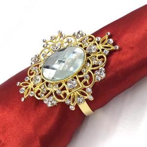 แหวนผ้าเช็ดปากลูกปัดทองพร้อมอุปกรณ์ตกแต่งโต๊ะหรูหราสำหรับงานแต่งงานและงานปาร์ตี้ที่บ้านดูทันสมัยและหรูหรา - Product Image 3