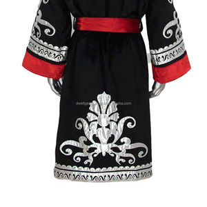 Fabricante de Conjuntos de Bata de Boxeo de Satén Personalizada, Bata con Capucha para Caminar al Ring, Equipo de Boxeo Premium con Logotipo Personalizado - Product Image 5