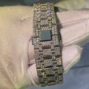 Montre glacée Moissanite diamant D couleur VVS en acier inoxydable Montre en moissanite VVS avec logo personnalisé pour hommes - Product Image 5