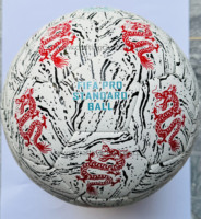 Ballon de football de rue Freestyle Crafting Club, style Original Red Fire, thermocollé, écologique, avec chambre à air en butyl haute performance
