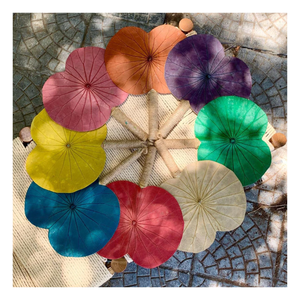 Ventilateur durable de main de feuille de Lotus du Vietnam pour le refroidissement d'été de cadeaux culturels et l'exportation en vrac - Product Image 3