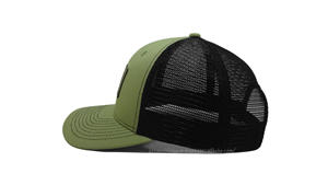 Custom Relieve/Debossed Logo Olive Trucker Sombreros Parche de cuero Trucker Sports Caps Wholesale Vietnam - Product Image 3