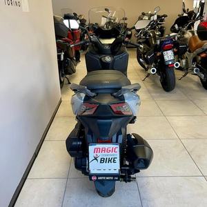 SYM JOYMAX 300 Z Scooter Eléctrico Inteligente de Dos Ruedas con Motor sin Escobillas y Control por App - Product Image 5