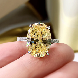 Nouvelle conception, diamant de laboratoire de forme ovale fantaisie jaune de 2 carats, solitaire avec anneau de fiançailles en or blanc 14 carats pour femmes - Product Image 1