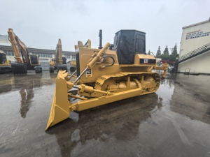 รถเกลี่ยดินตีนตะขาบ D7G รถดันดิน D7G แมวมือสองรถตีนตะขาบมือสอง - Product Image 4