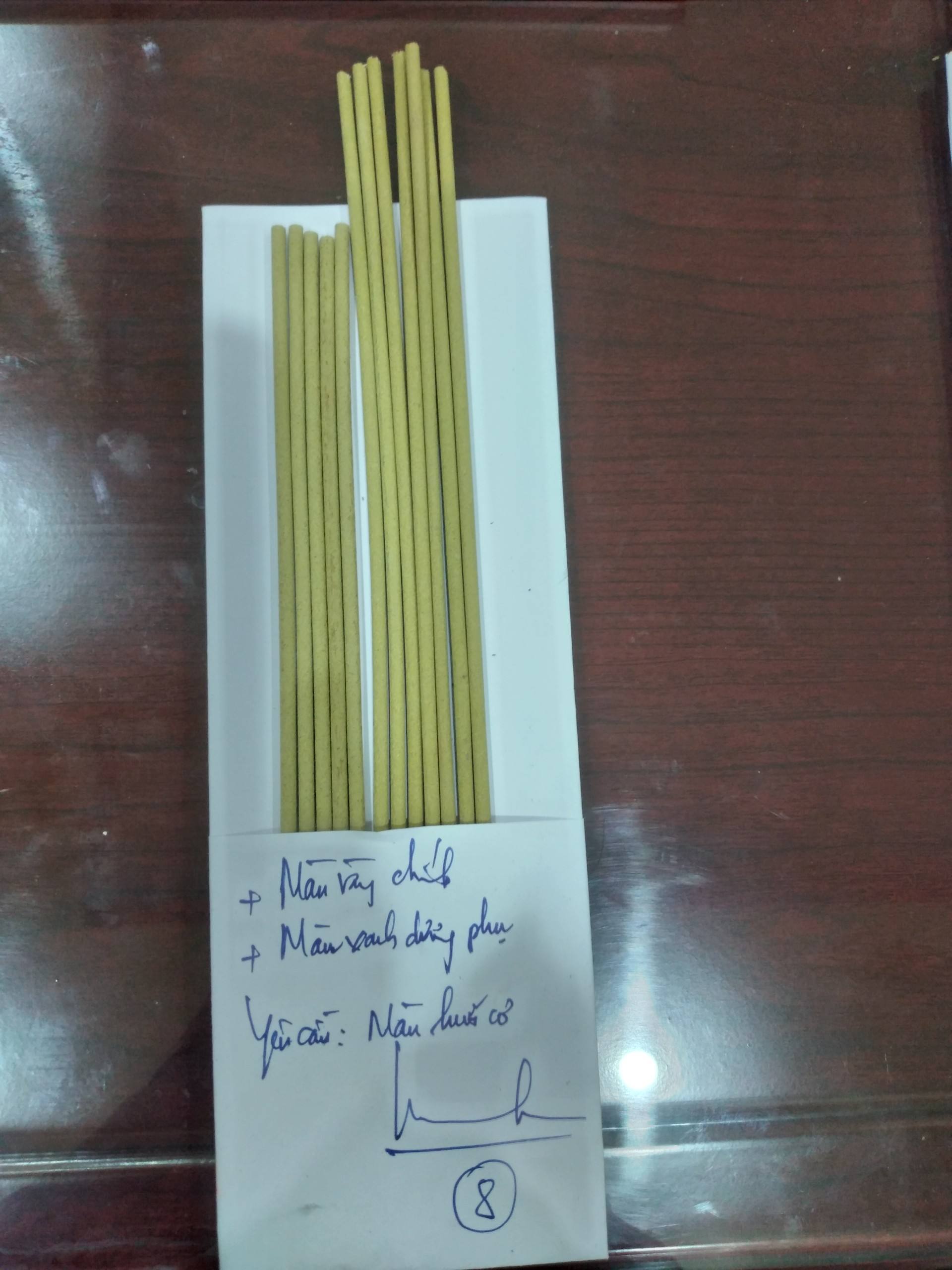 สีเขียวอ่อน