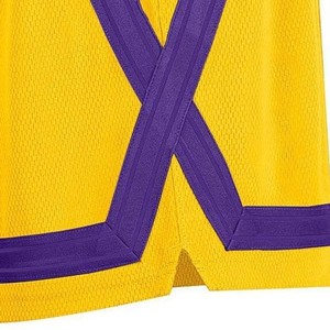 Shorts de basket-ball jaunes personnalisés avec des panneaux latéraux violets, tissu en maille respirant, shorts d'entraînement de gym pour hommes - Product Image 5