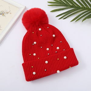 Bonnet doux à pompon pour enfants Long chapeau chaud d'hiver perle logo personnalisé chapeau tricoté à pompon - Product Image 5