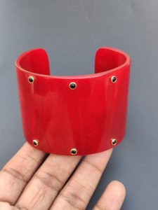 MN EXPORTS Bracelet manchette en corne de vache rouge, style moderne, unisexe, cadeau chrétien tendance - Product Image 5