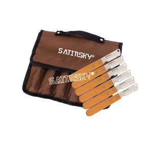 Ensemble de 6 peignes multifonctions pour enlever les poils flottants avec manche en bois pour chats et chiens, acier inoxydable de haute qualité - Product Image 1