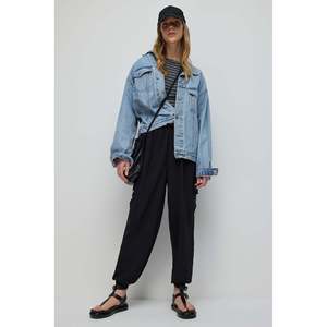 Pantalones Tejidos con Bolsillos Tipo Cargo - Product Image 1