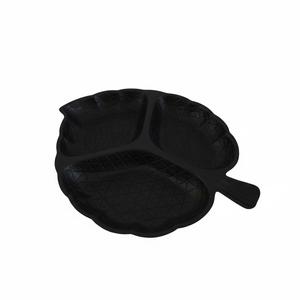 Plateau de service en forme de feuille noire à 3 compartiments, plateau à chips et à trempette, plat de service pour fête, vaisselle de cuisine au prix le plus bas - Product Image 1