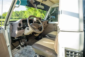 Toyota Land Cruiser FJZ75 de 1994, Coupé Pickup Usado, Motor a Gasolina o Diésel Turbo 4L, Transmisión Manual LHD con Opciones de Volante a la Izquierda - Product Image 5