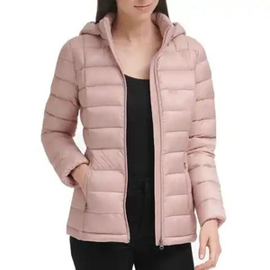 Chaqueta Acolchada de Lona Personalizada para Mujer, Chaqueta de Invierno Ligera con Capucha, Cálida, Transpirable, Ropa de Moda con Impresión de Logotipo al por Mayor - Product Image 1