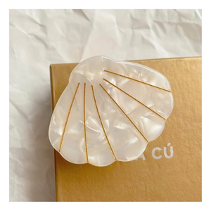 Natural Shell Hair <b>Clips</b> Designed for Casual Outfits, Beachwear Collections, and Tropical Inspired Looks with Island Accents - Product Image 2