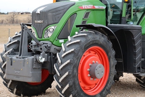 Tractor agrícola 2023 F 724 Va rio Pr ofi Plus MFWD 4WD - Product Image 4