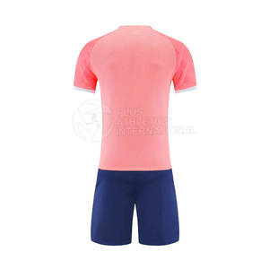 Kit de fútbol de equipo con camiseta y pantalones cortos con logotipo personalizado para clubes profesionales y aficionados Conjunto de camiseta de fútbol ligero - Product Image 2