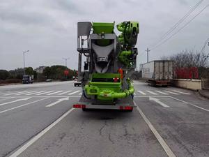 Camion malaxeur et pompe à béton ISUZU GIGA 8x4 neuf à vendre - Product Image 2