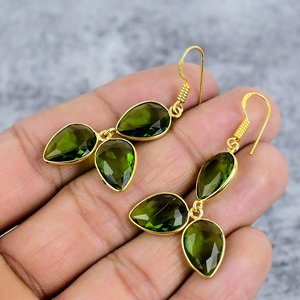 Pendientes colgantes chapados en oro de Plata de Ley 925 con forma de pera de tres piedras preciosas de peridoto para mujer, pendientes hechos a mano, regalo para ella - Product Image 3