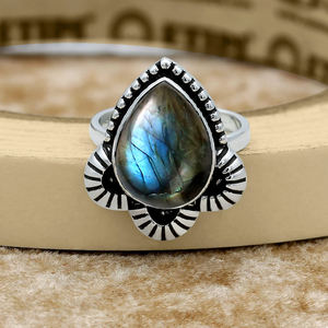 Bague en labradorite naturelle au design incroyable, argent sterling 925, forme poire 10x14mm, pierre précieuse faite à la main, bijoux bohèmes, cadeau pour elle - Product Image 5