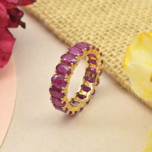 Bague de fiançailles en or jaune 14 carats avec rubis de Birmanie taille ovale de 4,2 carats, entièrement sertie, cadeau surprise pour femme, bijoux faits à la main - Product Image 1