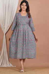 Vestido de Maternidad Posparto de Algodón Indio Artesanal para Mujeres Embarazadas, Bata de Lactancia, Vestido Minimalista de Fabricante - Product Image 3