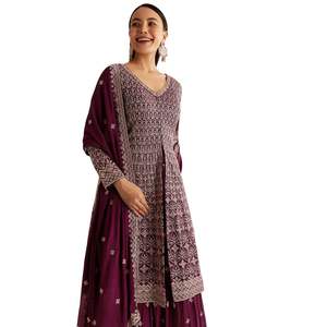 Vente en gros de vêtements ethniques en Georgette Kurta, ensemble avec Zari et Resham Work, tenue personnalisée, fournisseur d'usine de vêtements OEM - Product Image 2