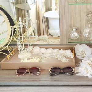 Plateau de service en bois avec poignées en métal poli or, plateau décoratif en bois rectangulaire en cuir pour la maison - Product Image 5