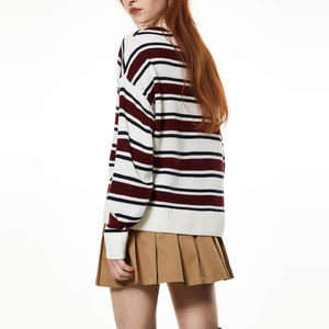 Pull à col rond à manches longues pour femmes, logo personnalisé sur le devant, vêtements d'hiver pour femmes en coton à vendre - Product Image 5