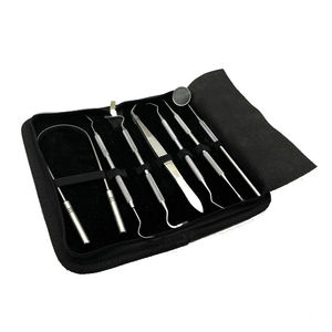 Juego de 7 Piezas de Acero Inoxidable para Examen Dental, Raspador de Sarro, Limpiador de Lengua, Palillos de Dientes, Pinzas, Espejo - Reutilizable, Uso Manual - Product Image 1