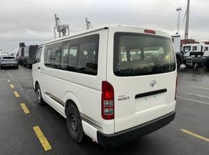 ใช้อย่างประณีต2023รถ Toyota hiacce 2.5L ดีเซล5สปีด15-Seater - Product Image 4