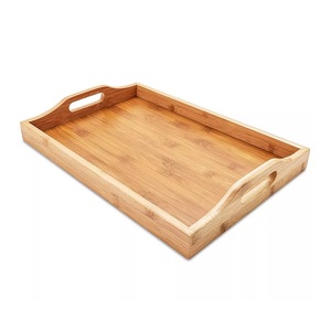 Bandeja de madera con acabado natural para servir aperitivos Utensilios de cocina de madera de la India Alta demanda Cocina decorativa Forma personalizada - Product Image 1