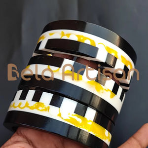 กำไลข้อมือไม้วอลนัทงานแฮนด์เมด • ชิ้นเดียวในโลก • เครื่องประดับไม้ทำมือ - Product Image 1