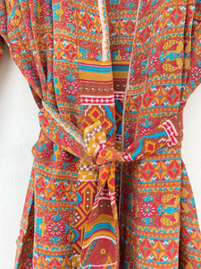 Kimono de Seda Crepé Reciclada Vintage con Cinturón, Hermoso Kimono para Primavera, Verano y Otoño - Product Image 2