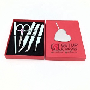 Pince à cils GETUP BROSONS IMPEX en acier inoxydable anti-magnétique, finition miroir 90 degrés, revêtement en poudre Seaglass, pour volume russe - Product Image 1