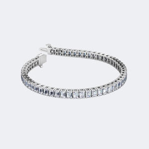 Pulsera de Diamantes con Incrustaciones de Esmeraldas de 11.40CTW - Product Image 2