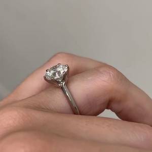 Anillo Solitario de Diamante Cultivado en Laboratorio de 1.50ct, Corte Redondo, 6 Puntas, Certificado IGI, en Oro Blanco - Product Image 4
