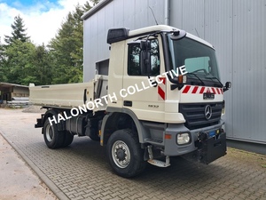 Camion benne d'occasion Mercedes-Benz Actros 1832 6 roues 4x4 de 2007, véhicule utilitaire diesel neuf pour le transport de charges et la construction - Product Image 5