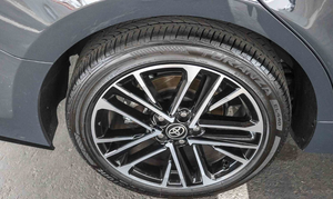 Nuevo Camry XLE Sedán 2025 Estándar con Motor Nuevo, Volante a la Izquierda, para Exportación Global - Product Image 3