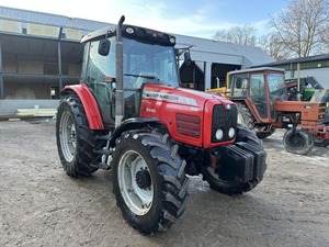 Nueva Oferta: Tractor de Ruedas Massey Ferguson 5455 de 220HP, 4x4, con Componentes Centrales del Motor y la Transmisión - Product Image 3