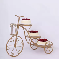 Support à gâteau en métal doré à 3 niveaux, design personnalisé fait à la main, support élégant pour table de dessert pour les événements de fête, ensemble d'outils pour gâteaux