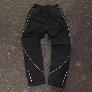 Streetwear personnalisé Survêtement en nylon pour hommes Ensemble 2 pièces de haute qualité Baggy léger Surdimensionné réfléchissant Coupe-vent Survêtement - Product Image 3