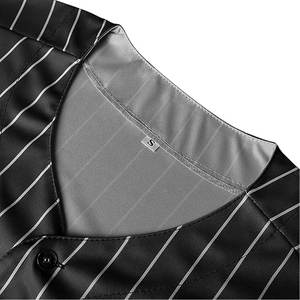 Chemise décontractée à manches courtes avec doublure au prix de gros, maillot de baseball à boutons complets avec logo OEM personnalisé pour hommes - Product Image 5