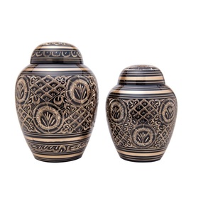 โกศโลหะทำด้วยมือมีดีไซน์สีดำทองดูน่าดึงดูดสำหรับสัตว์เลี้ยงขี้เถ้ามนุษย์ที่ระลึกฯลฯ - Product Image 3