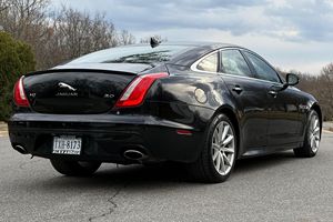 สภาพดีเยี่ยม รถมือสอง Jaguar XJ R-Sport ปี 2018 - Product Image 3