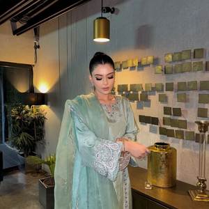 Diseño atractivo Ropa étnica de mujer Faux Georgette con bordado Ropa de fiesta Salwar Kameez Conjuntos a los precios más bajos OEM ODM - Product Image 4