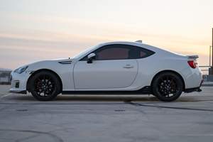 Subaru BRZ Série 2015 d'occasion en bon état. Bleu, sans réserve, avec superchargeur Jackson Racing, boîte manuelle à 6 vitesses, modèle unique sur 1000 exemplaires. Série Bleu. - Product Image 3