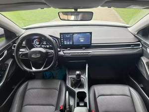 Vehículos SUV Emgrand 2023-2025 FWD Usados, Color Interior Claro, Opciones de Motor a Gasolina y Eléctrico, Precio Económico en Línea, China - Product Image 4