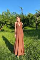 Robe longue bohème chic à col en V et bretelles spaghetti, dos nu, écologique, respirante, romantique, sexy, unie, taille naturelle, coupe trapèze